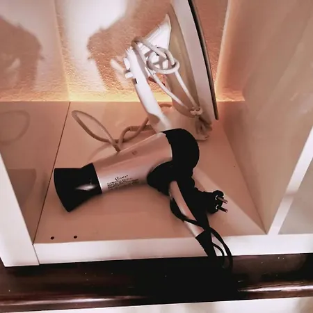 Stonehouse - The Secret Place * Βυζίτσα