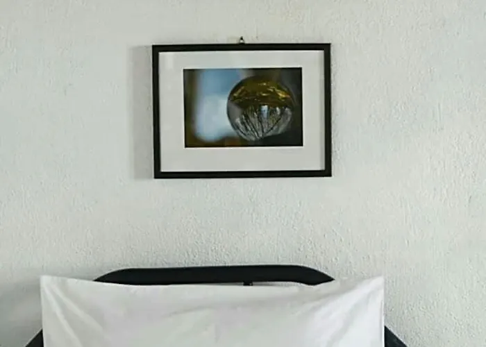 Stonehouse - The Secret Place Vizitsa