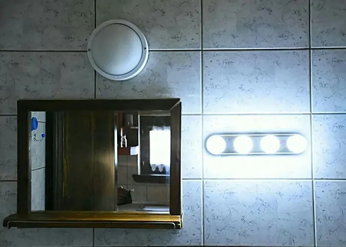 Stonehouse - The Secret Place Case de vacanță *